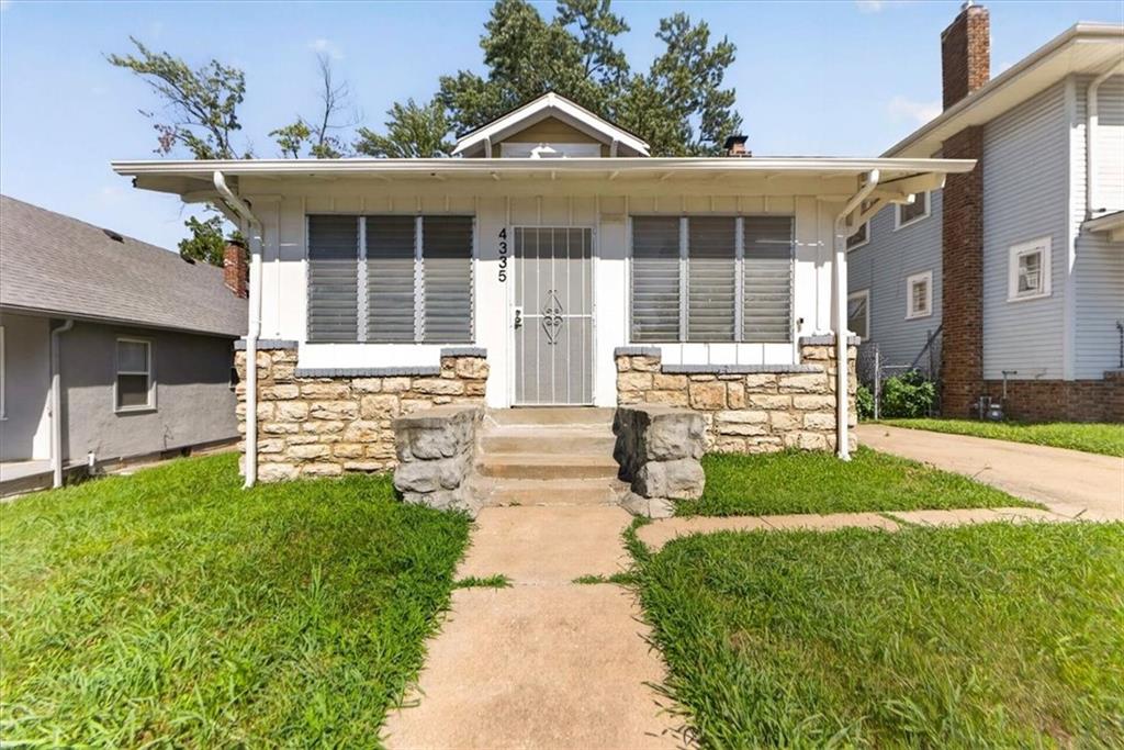 Photo of 4335 College Avenue