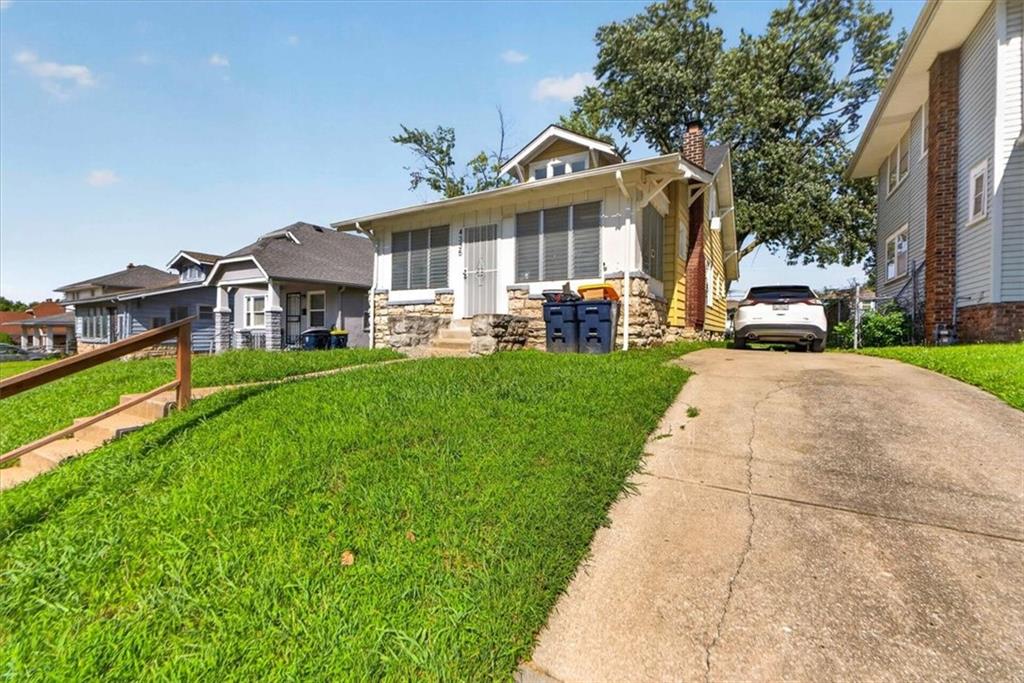 Photo 3 of 4335 College Avenue