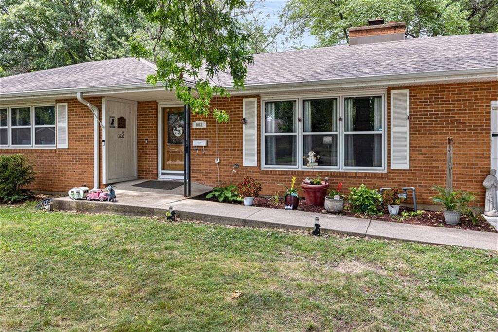 Photo 4 of 602 Pierson Street