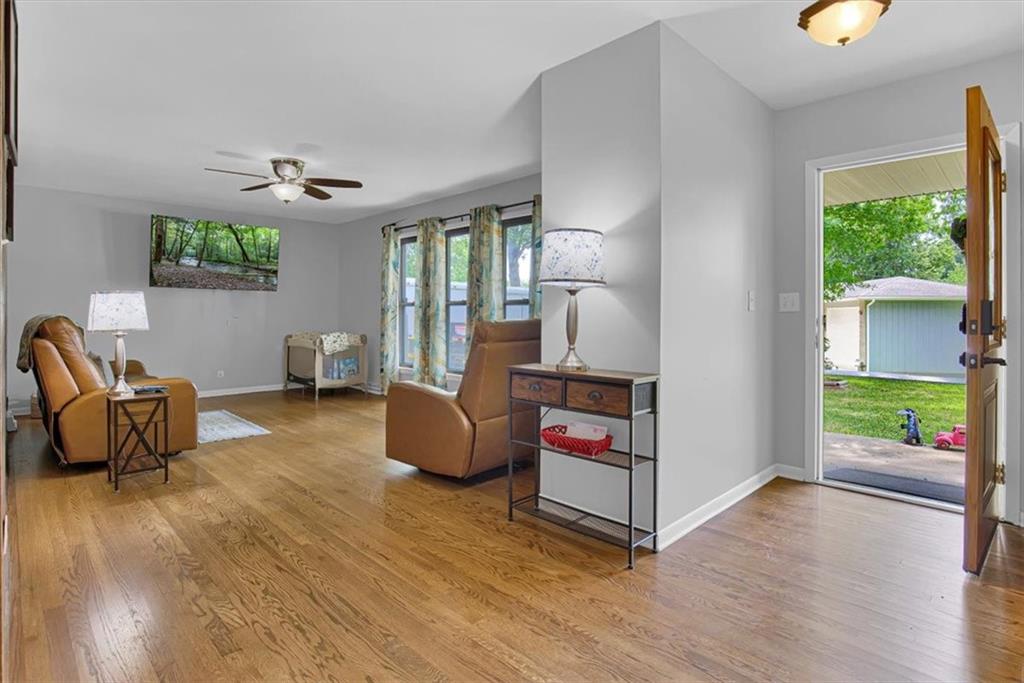Photo 5 of 602 Pierson Street