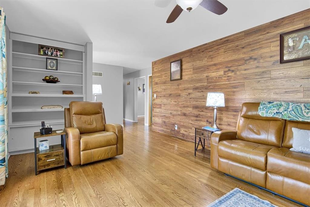 Photo 7 of 602 Pierson Street