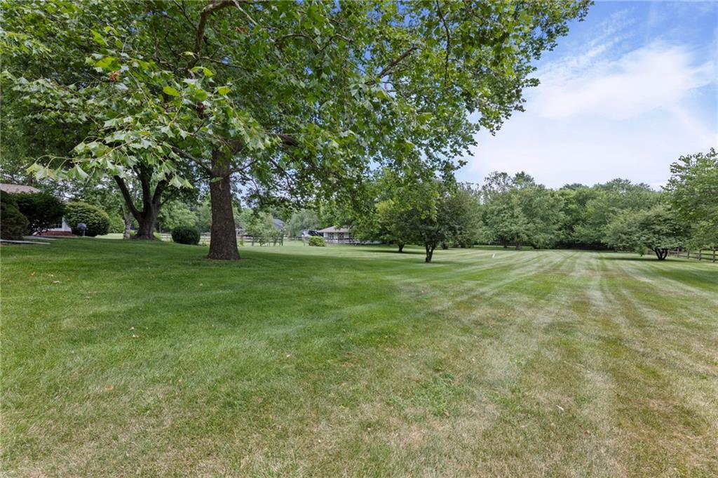 Photo 5 of 15005 S Rosehill Road