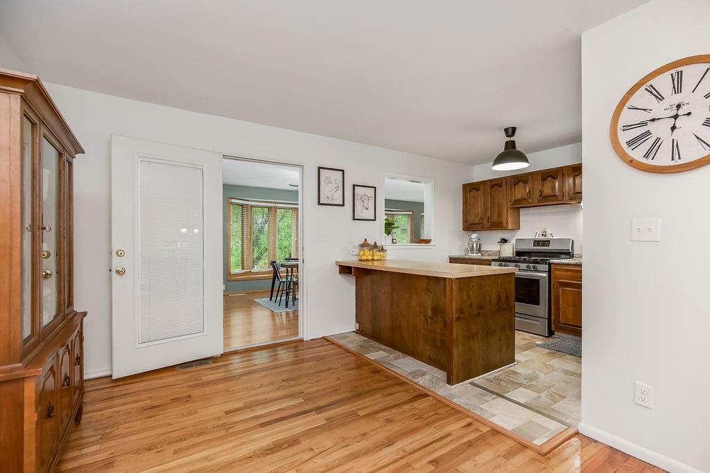 Photo 6 of 703 N Seminole Drive