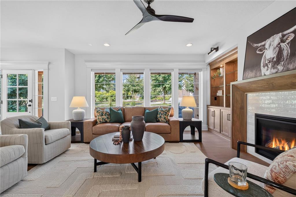 Photo 5 of 2511 Forest Avenue