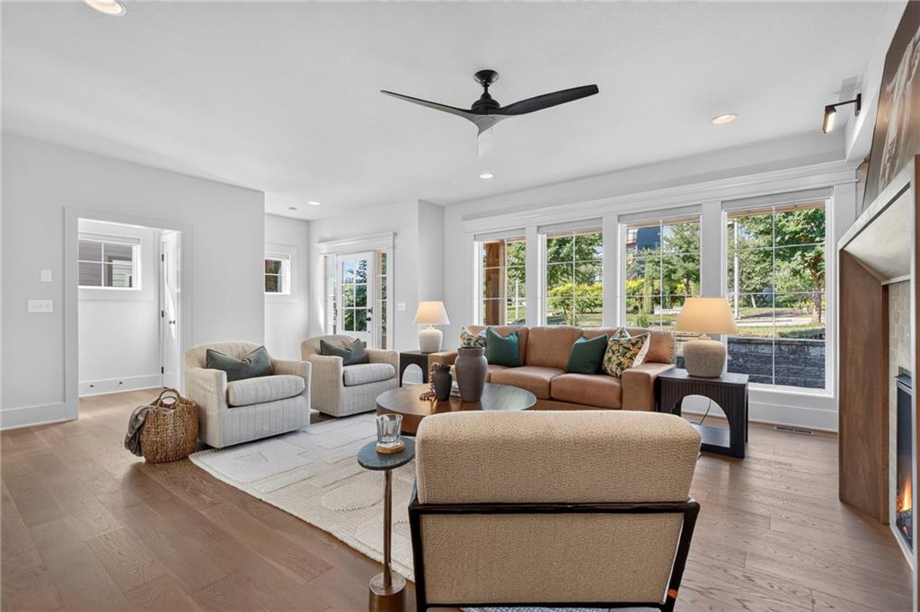Photo 6 of 2511 Forest Avenue