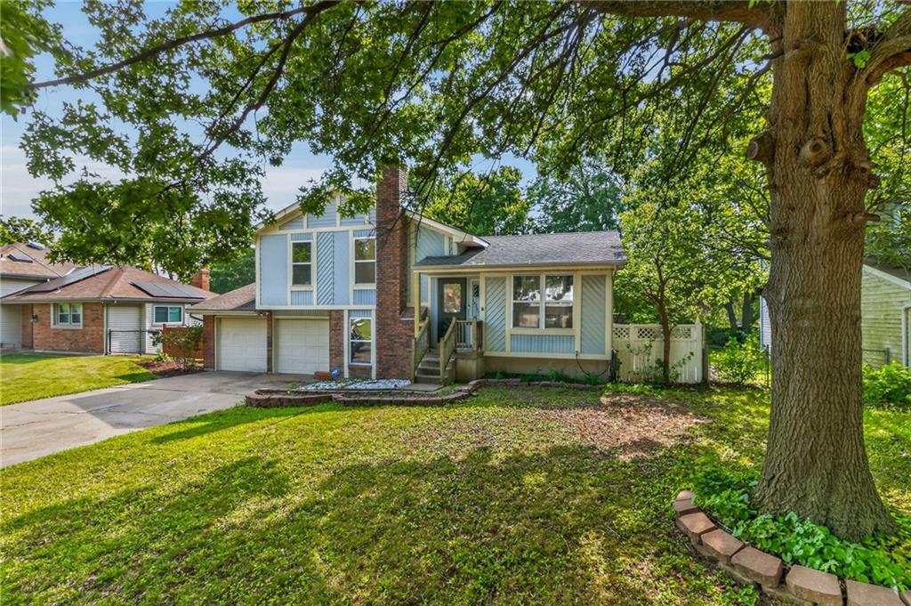 Photo 2 of 13307 Overhill Road