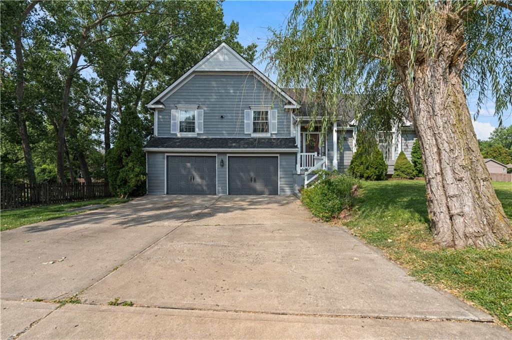 Photo of 10126 N Highland Terrace