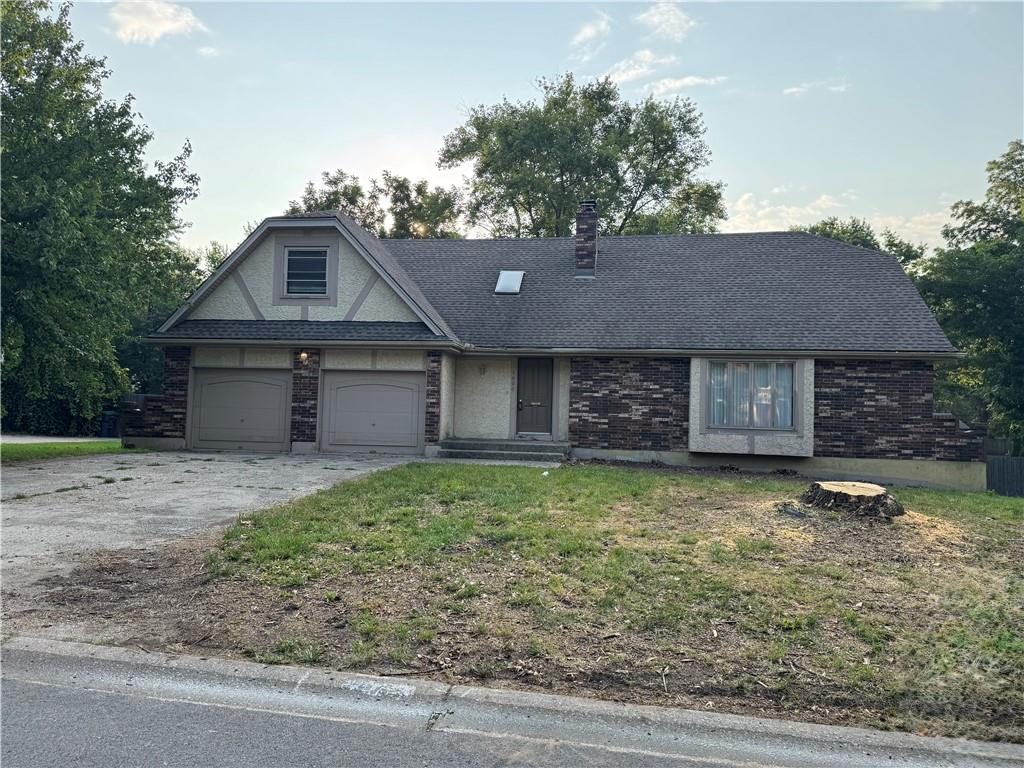 Photo of 1600 Dana Drive in Blue Springs, MO