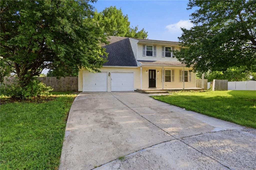 Photo 2 of 201 N Poplar Drive