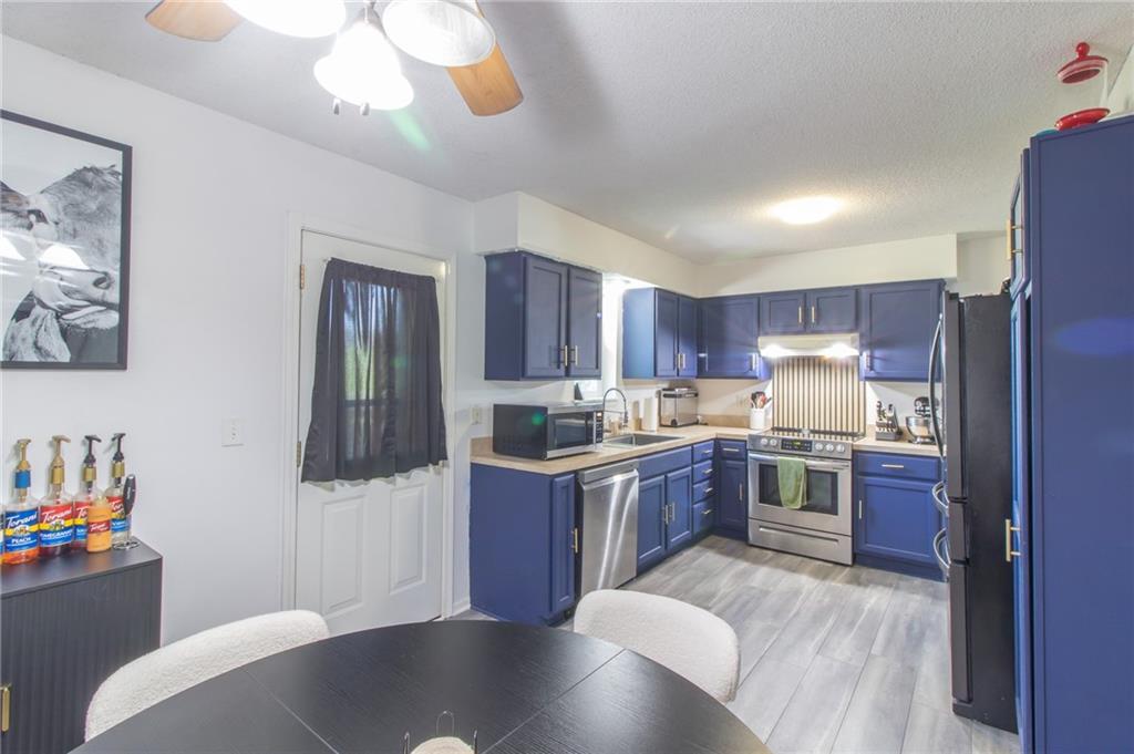 Photo 7 of 808 SE 19th Street