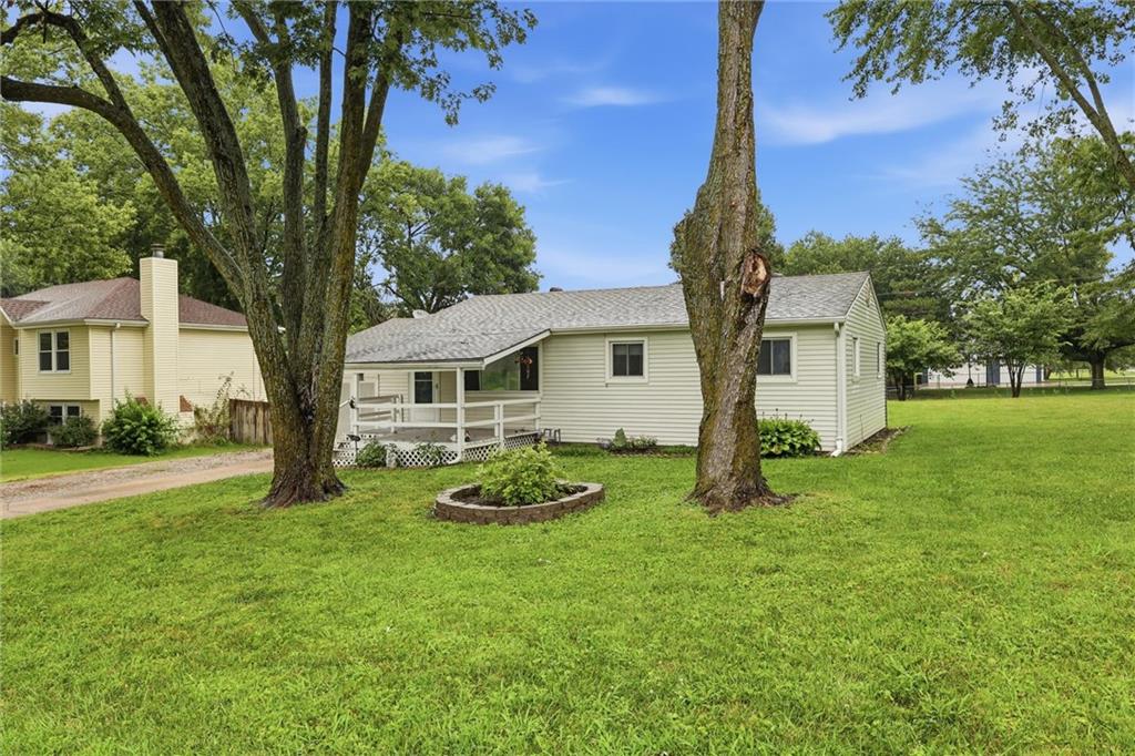 Photo 3 of 17511 Montgall Drive
