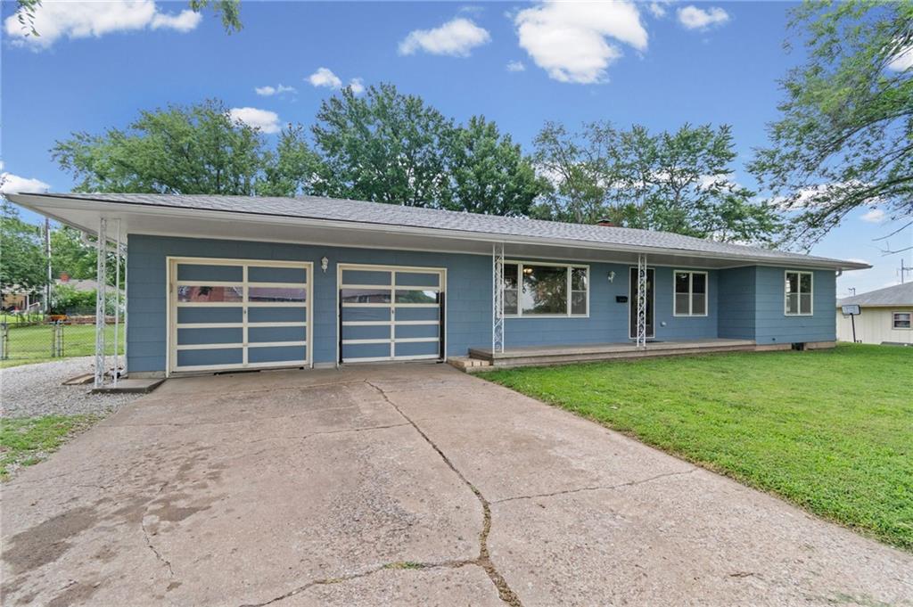 Photo 2 of 804 SW 19th Street