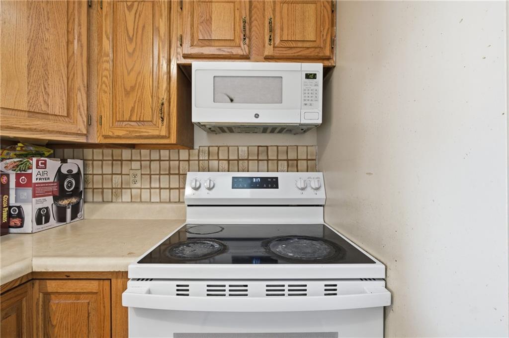 Photo 7 of 8139 Holmes Road #202