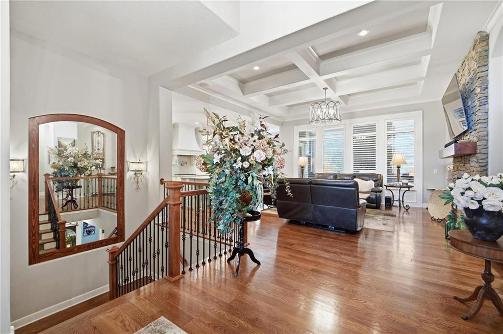Photo 4 of 10423 W 168th Terrace
