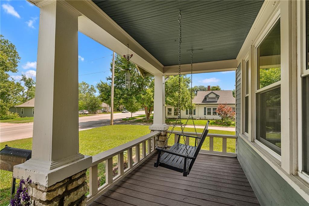 Photo 3 of 426 N Nettleton Avenue
