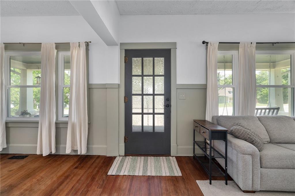 Photo 5 of 426 N Nettleton Avenue