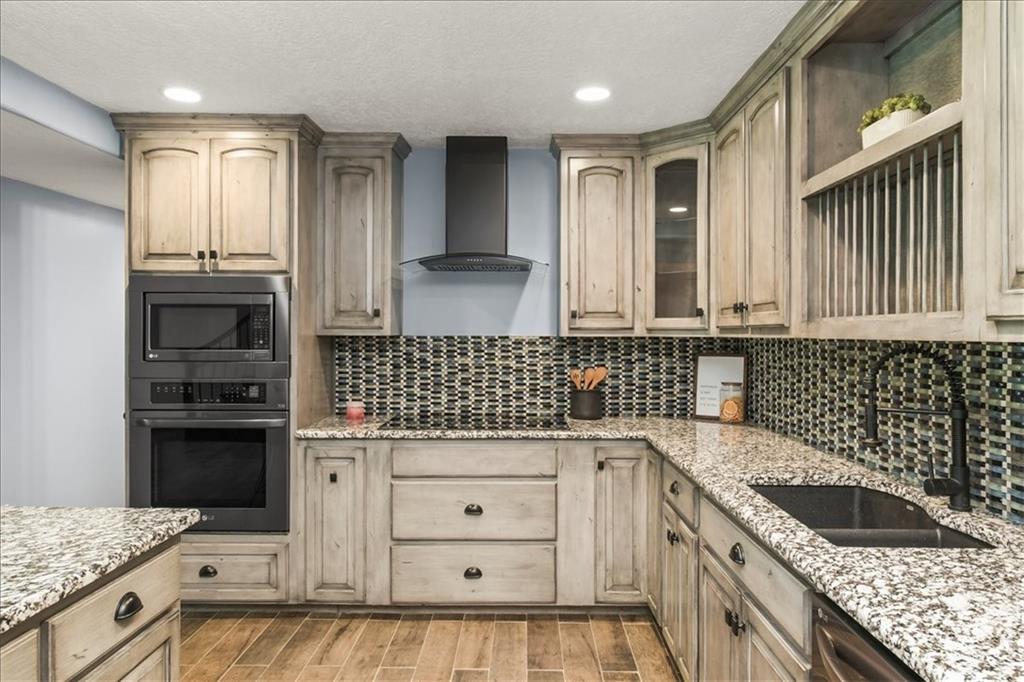 Photo 6 of 5318 S STILLHOUSE Road