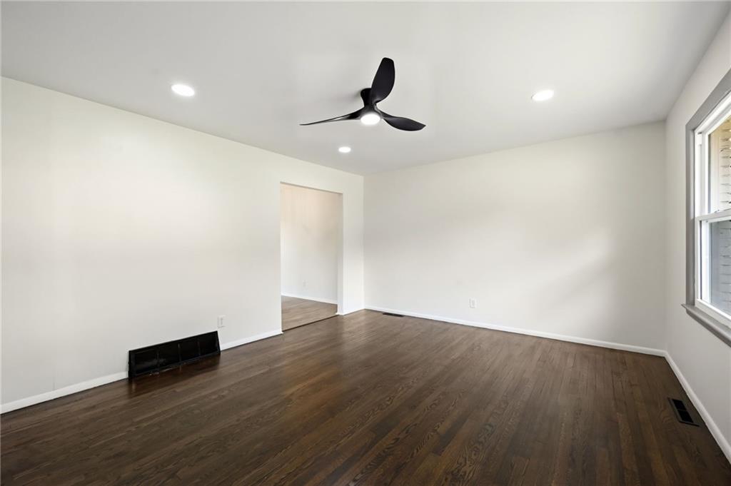 Photo 6 of 8105 E 91st Street