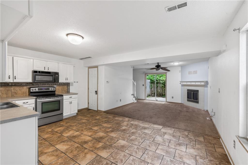 Photo 6 of 15521 E 48th Street
