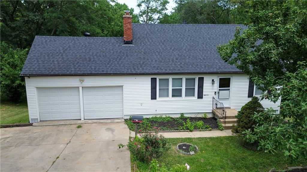 Photo 4 of 11000 E 63rd Street