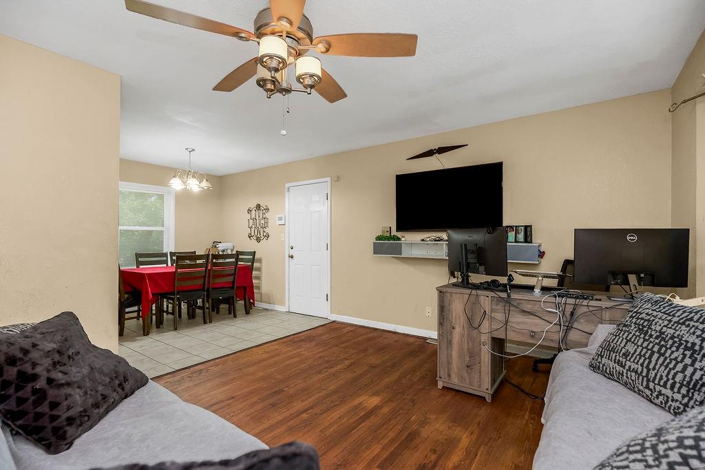 Photo 3 of 5902 Fairlane Drive
