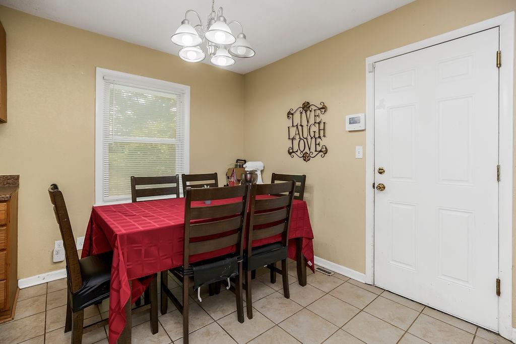 Photo 4 of 5902 Fairlane Drive