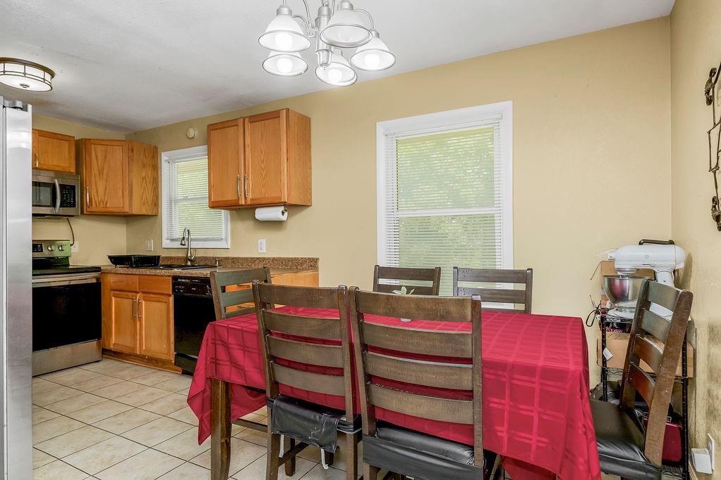 Photo 5 of 5902 Fairlane Drive