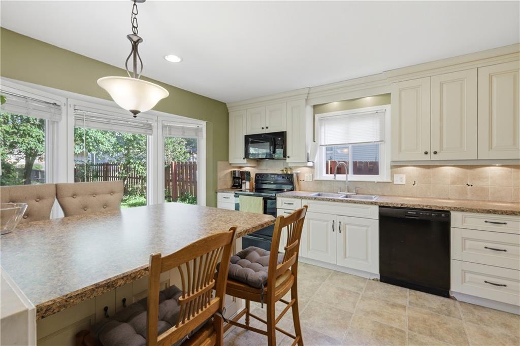 Photo 7 of 1605 SW 21ST Street