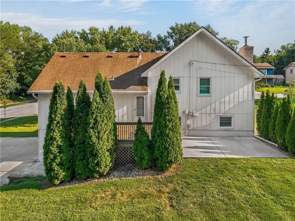 Photo 5 of 402 Kingsley Avenue