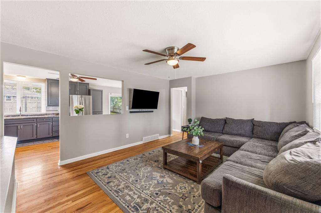 Photo 5 of 7321 Robinson Street