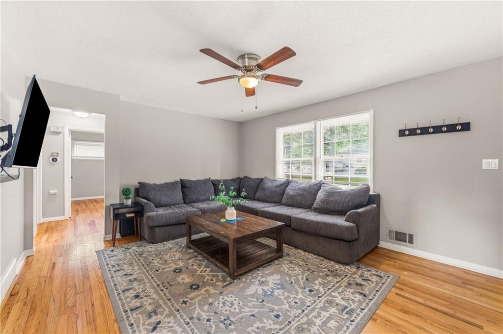 Photo 6 of 7321 Robinson Street
