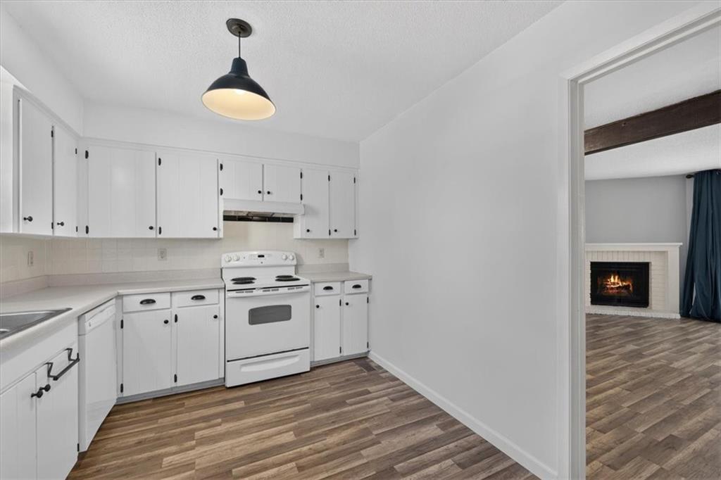 Photo 5 of 8645 W 108th Place