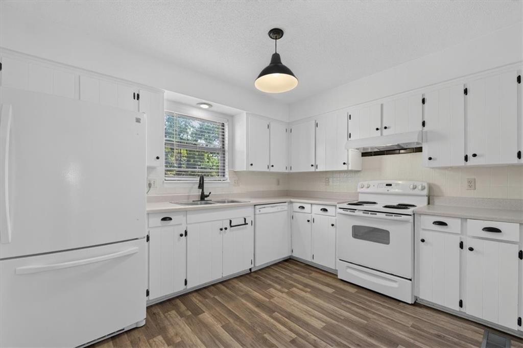 Photo 7 of 8645 W 108th Place