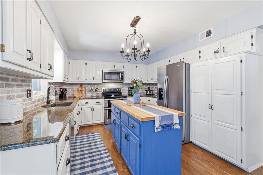 Photo 6 of 15326 W 92nd Place
