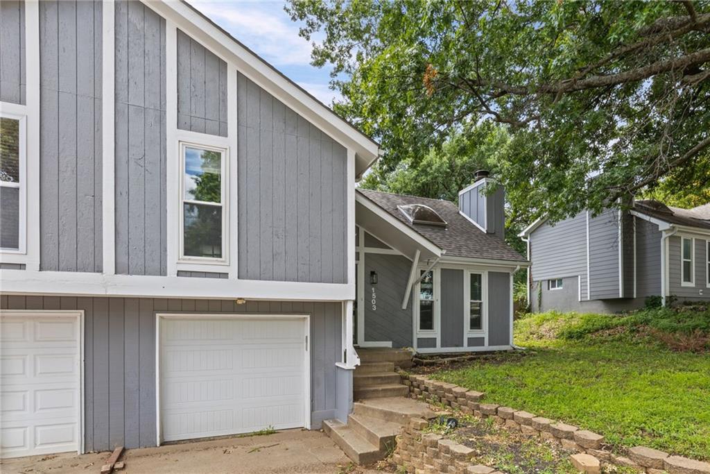 Photo 3 of 1503 W LOULA Street
