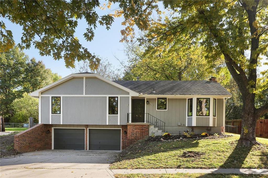 Photo of 1201 Bristol Way in Liberty, MO