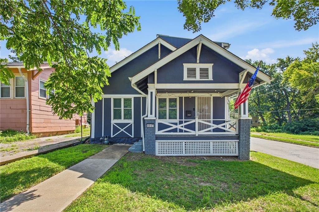 Photo of 4947 Woodland Avenue