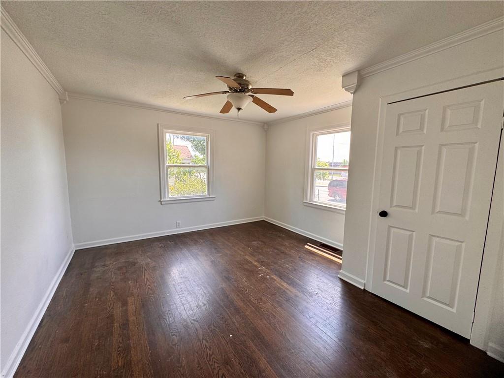 Photo 6 of 2612 E 75th Street