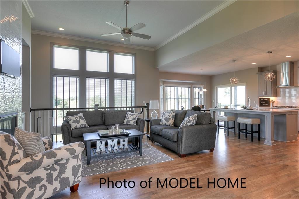 Photo 4 of 4728 Clubhouse Drive