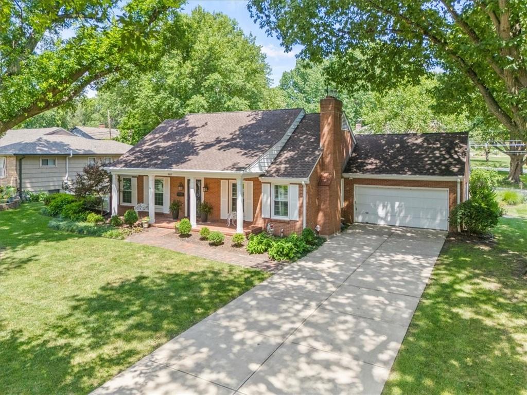 Photo 5 of 8611 Belleview Avenue