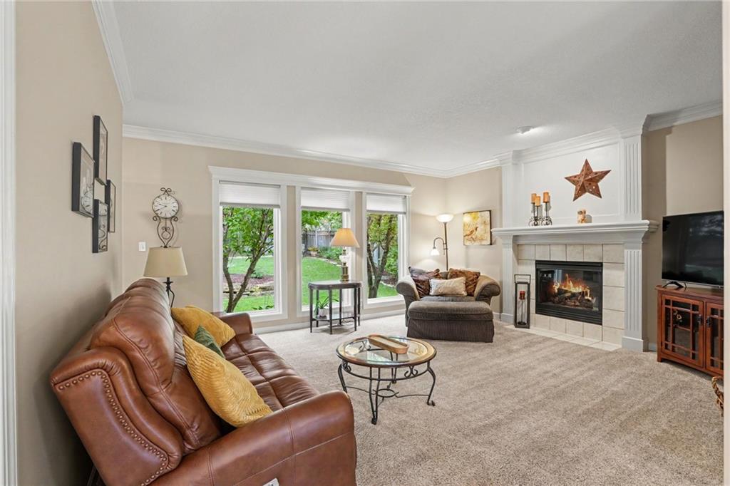Photo 6 of 712 Cottonwood Drive