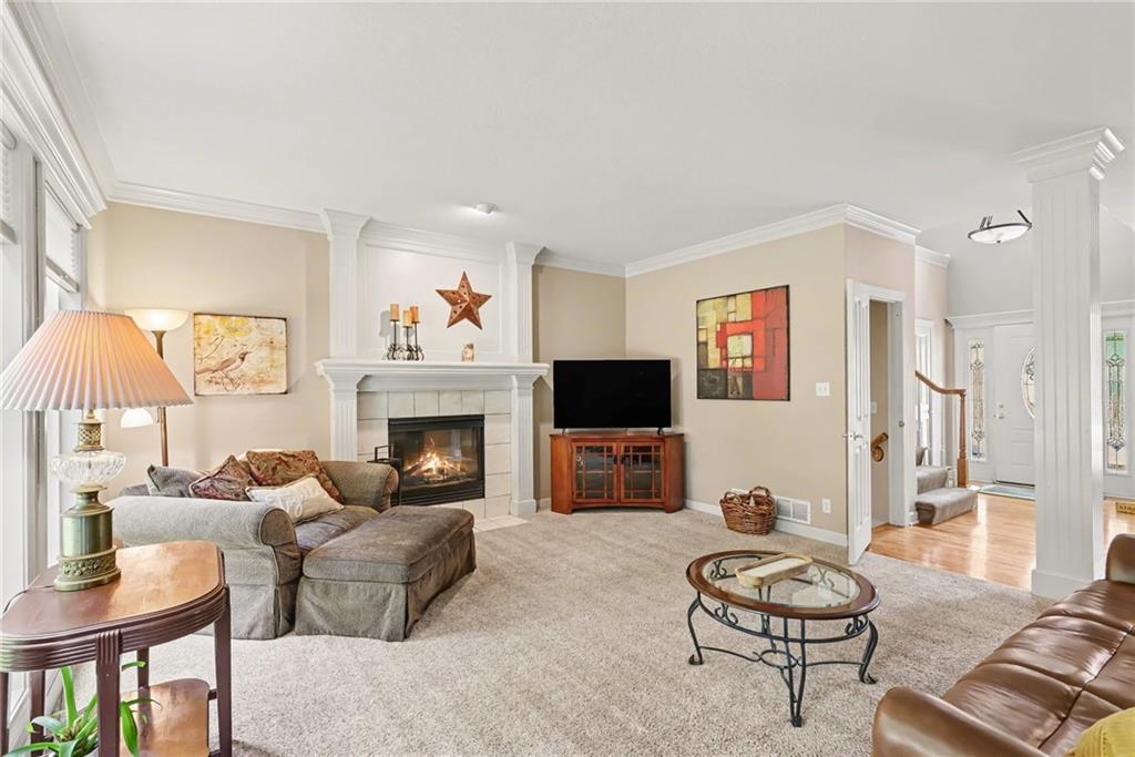 Photo 7 of 712 Cottonwood Drive
