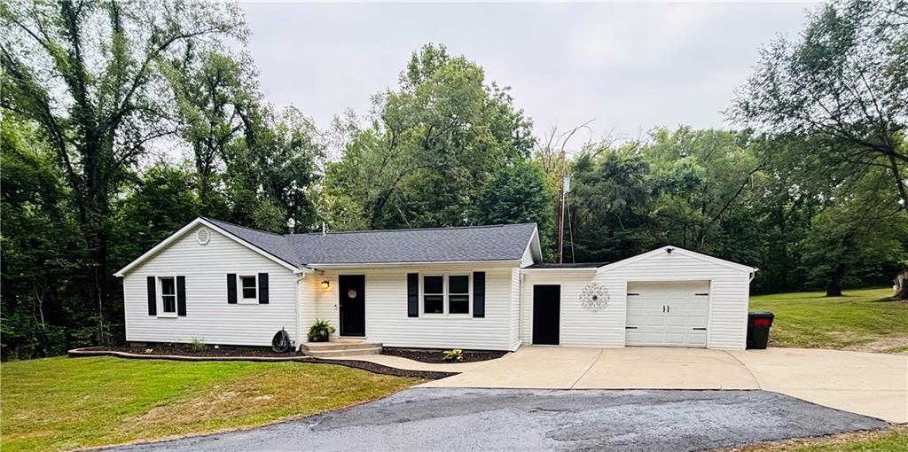 Photo of 14017 Henson Road