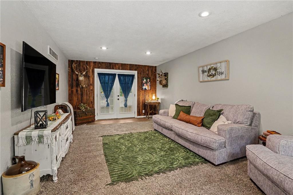 Photo 6 of 14017 Henson Road
