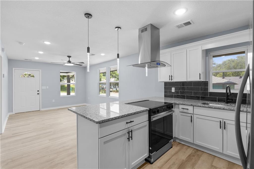 Photo 4 of 4535 Waverly Avenue