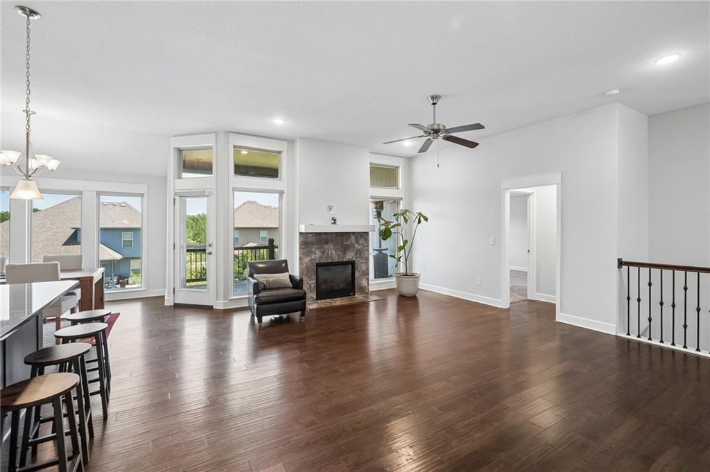 Photo 7 of 10533 N Randolph Avenue