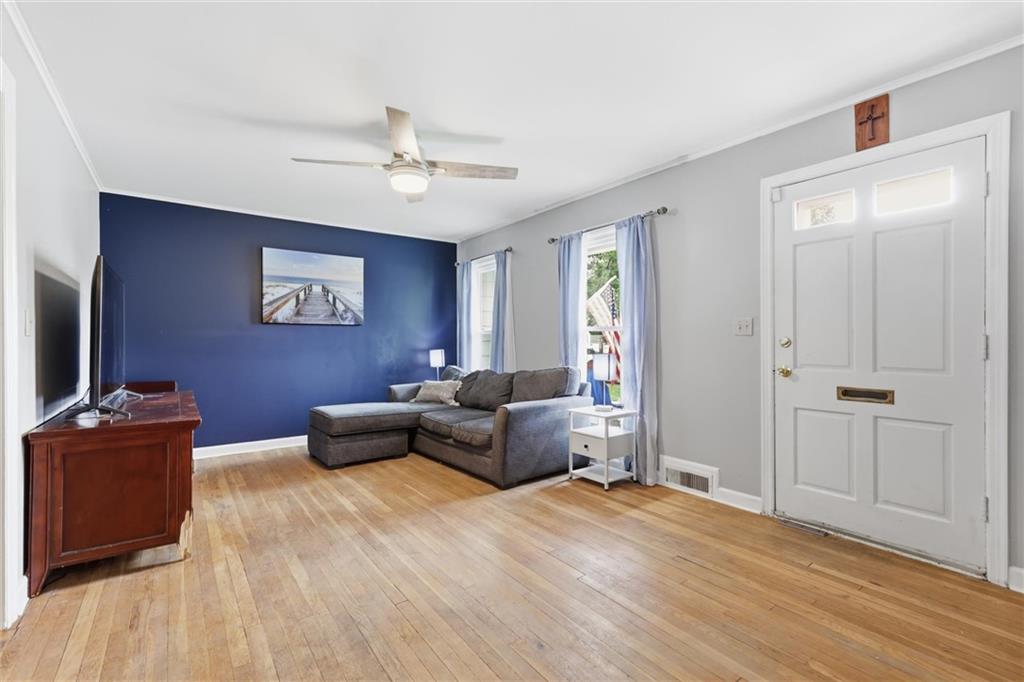 Photo 5 of 5310 Russell Street