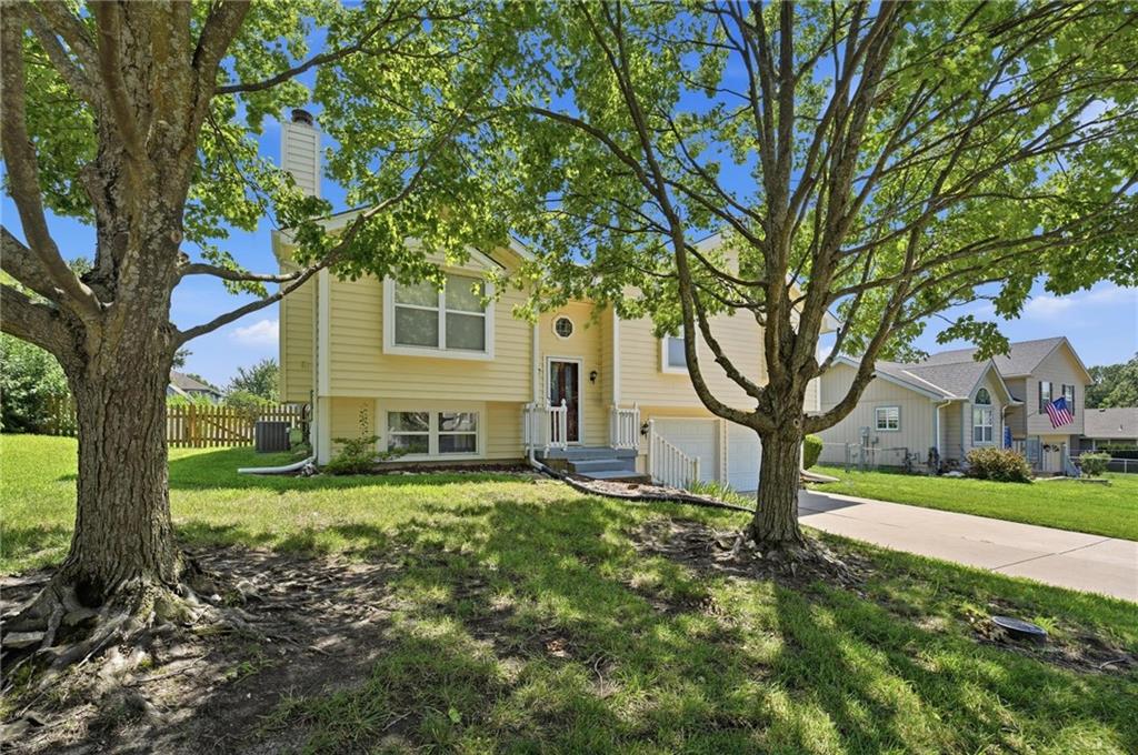 Photo 4 of 505 Blue Grass Drive