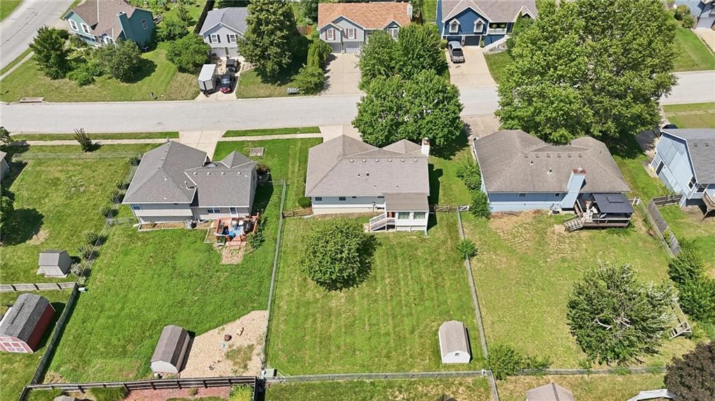Photo 6 of 505 Blue Grass Drive