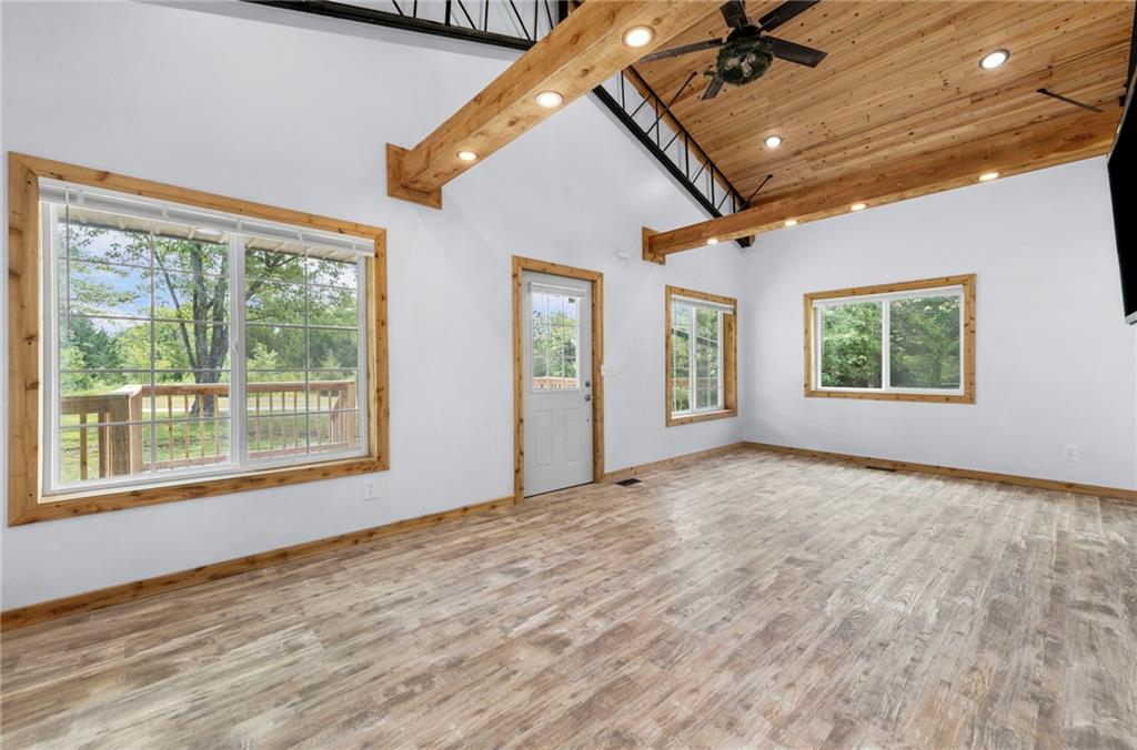 Photo 6 of 14820 Crystal Drive